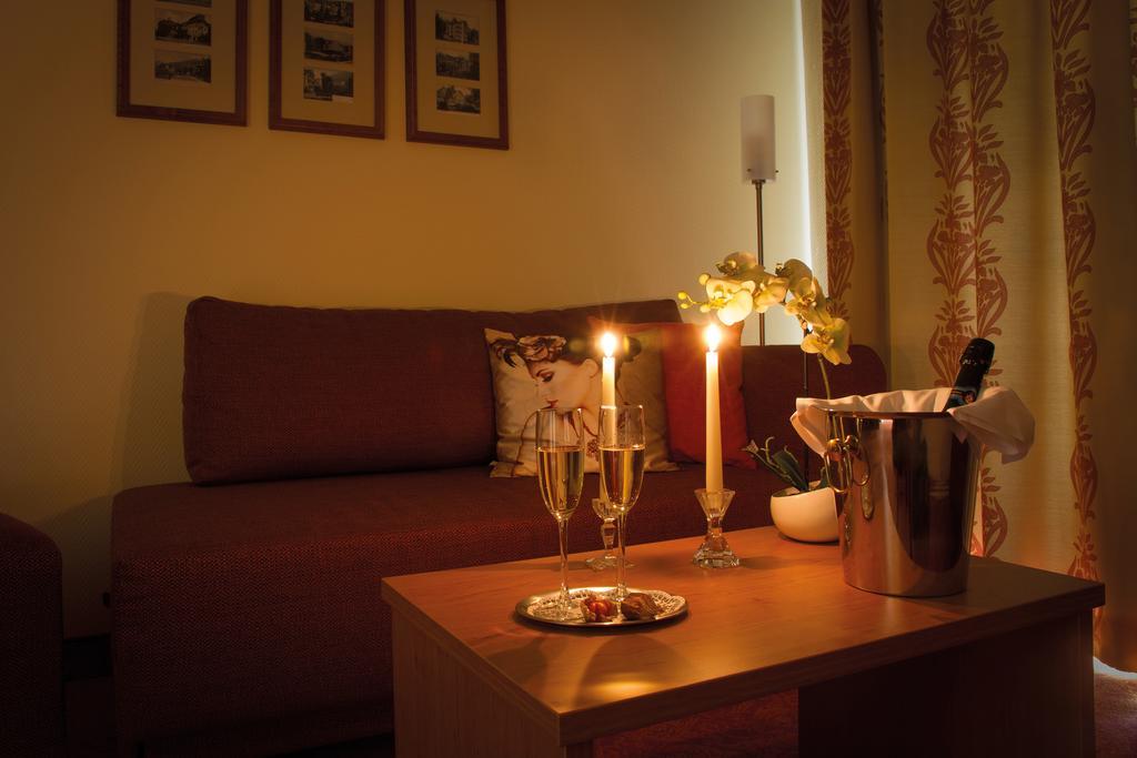 Vitalhotel Am Stadtpark Superior Бад-Гарцбург Экстерьер фото