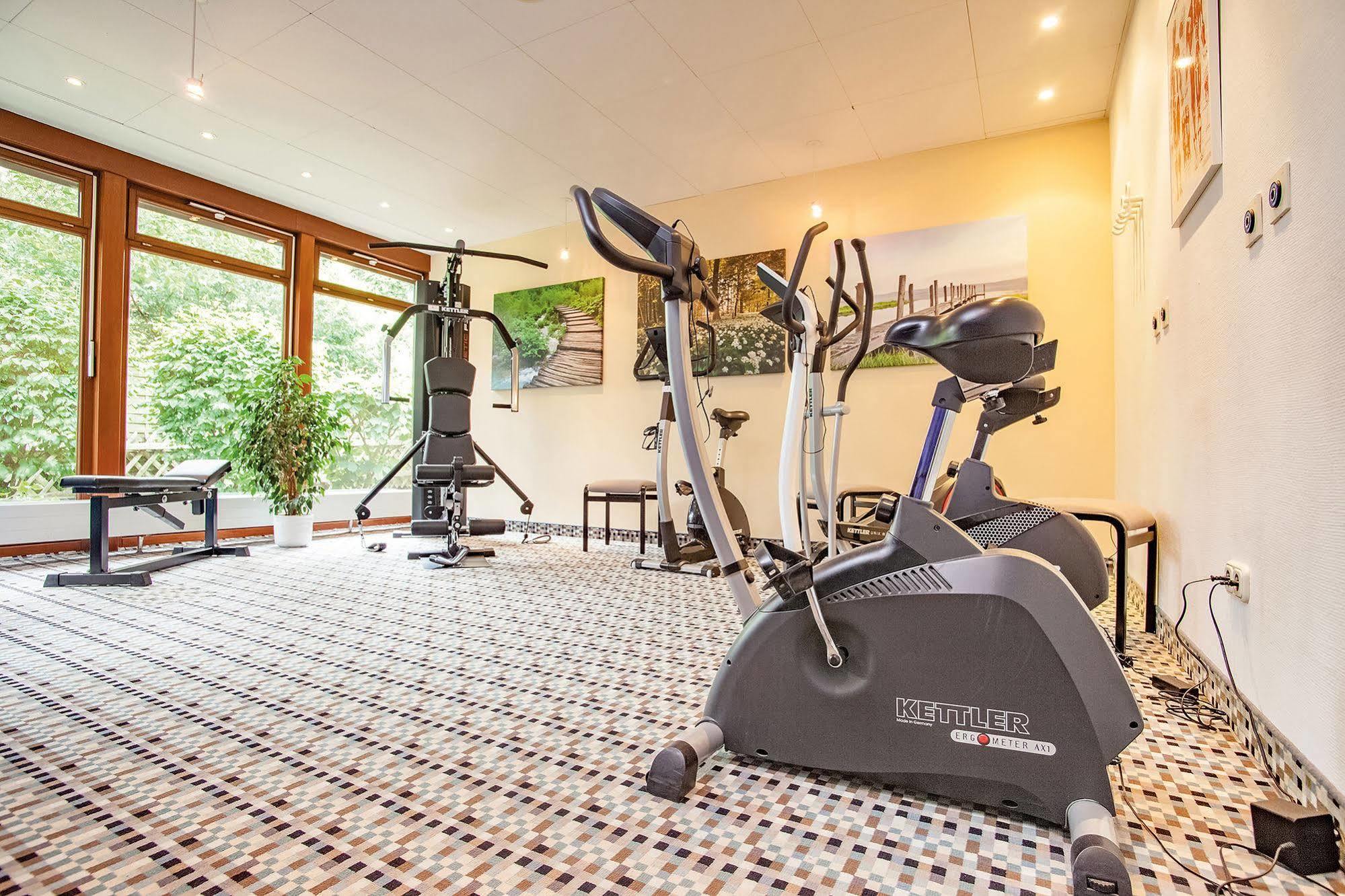 Vitalhotel Am Stadtpark Superior Бад-Гарцбург Экстерьер фото