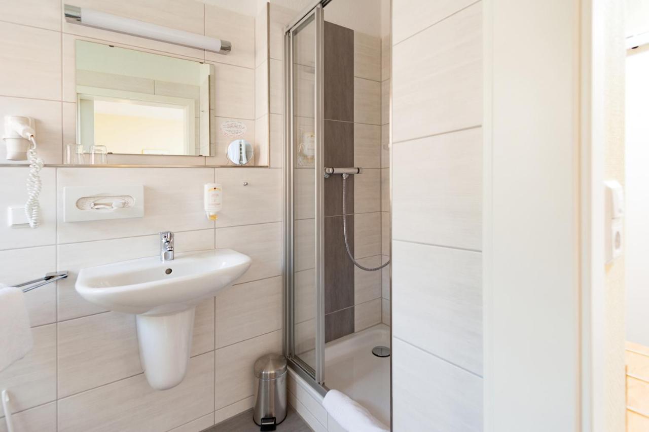 Vitalhotel Am Stadtpark Superior Бад-Гарцбург Экстерьер фото